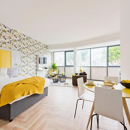 Inchicore Suites Отель