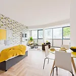 Inchicore Suites מלון