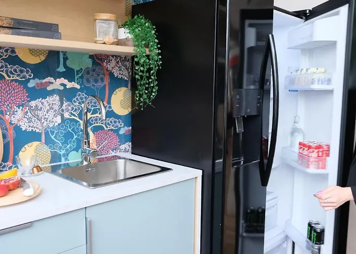 מלון Inchicore Suites